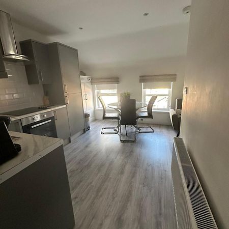 Westland Suites - Stylish, Modern, Elegant, Central Apartments A Londonderry Eksteriør bilde