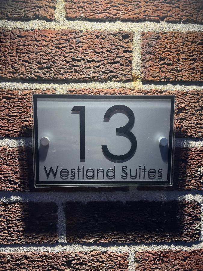 Westland Suites - Stylish, Modern, Elegant, Central Apartments A Londonderry Eksteriør bilde
