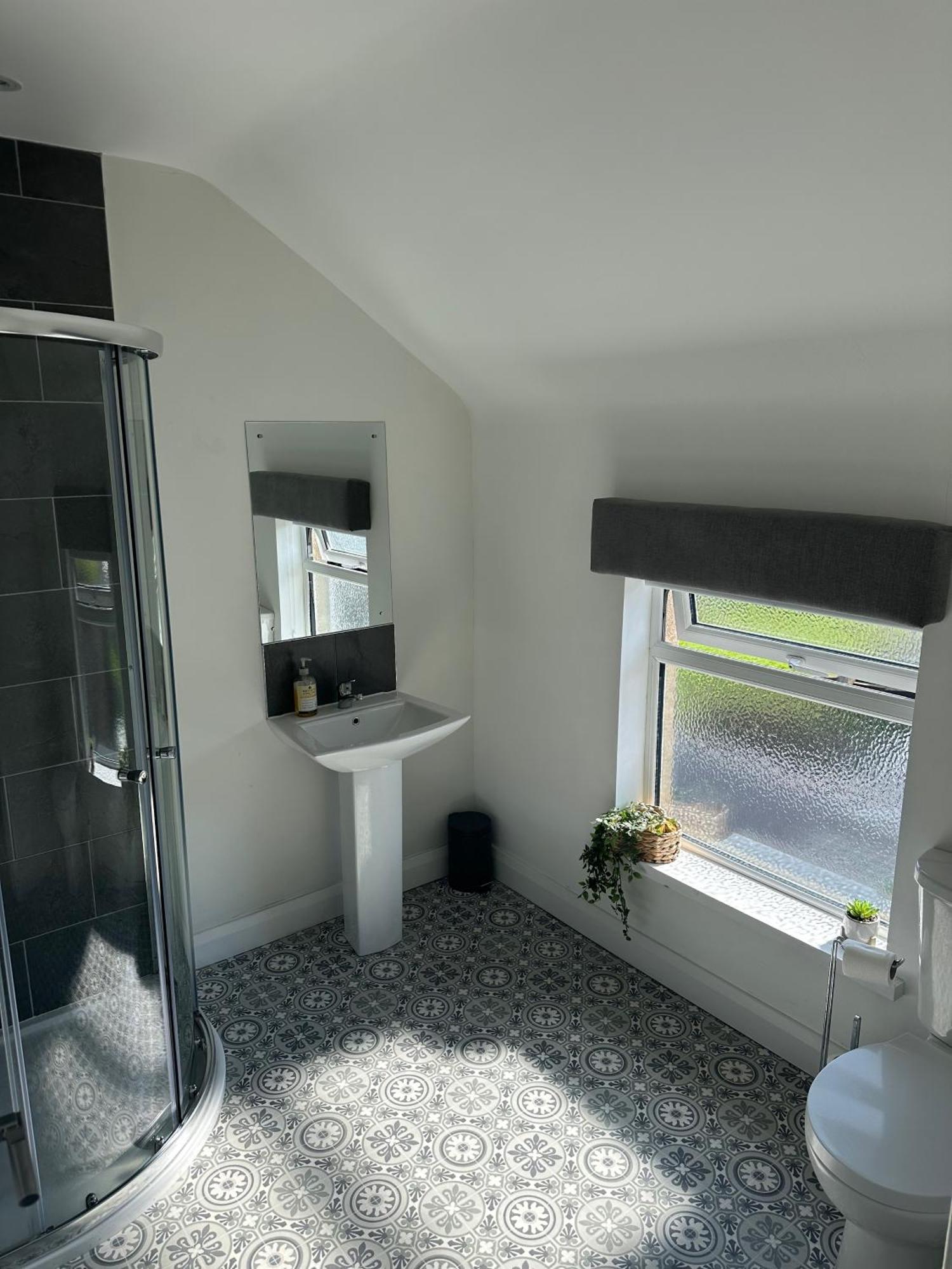 Westland Suites - Stylish, Modern, Elegant, Central Apartments A Londonderry Eksteriør bilde