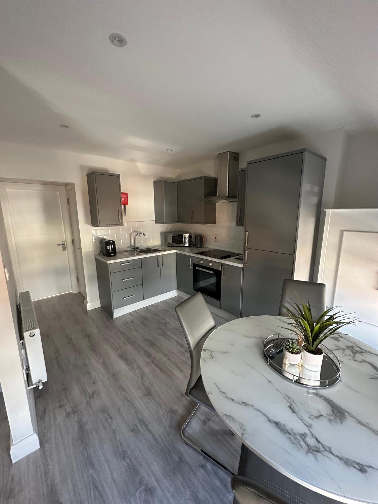 Westland Suites - Stylish, Modern, Elegant, Central Apartments A Londonderry Eksteriør bilde